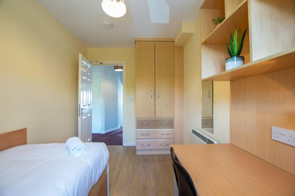 103 - The Townhouse At Gort Na Coiribe By Shortstays Ferienhaus Galway