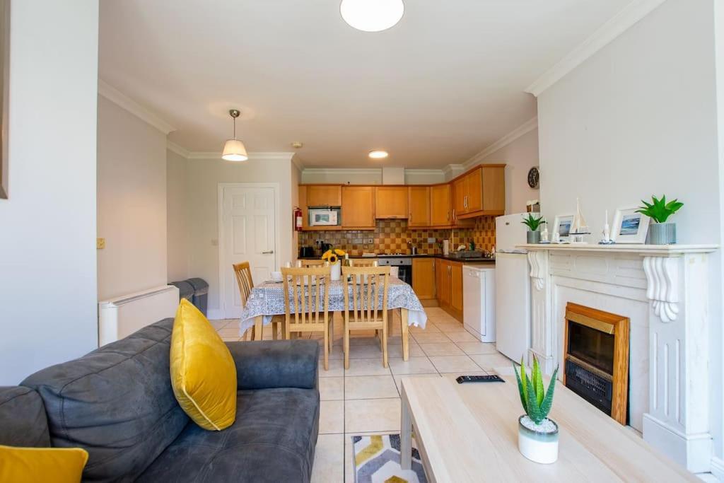 103 - The Townhouse At Gort Na Coiribe By Shortstays Ferienhaus *
