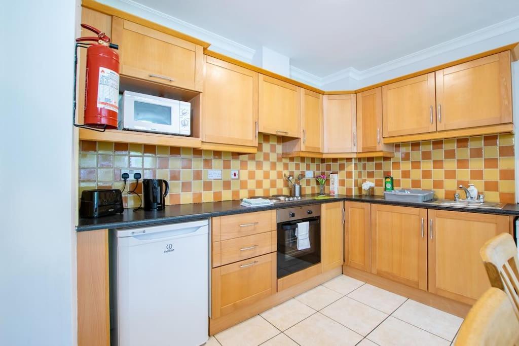 Casa vacanze 103 - The Townhouse At Gort Na Coiribe By Shortstays *